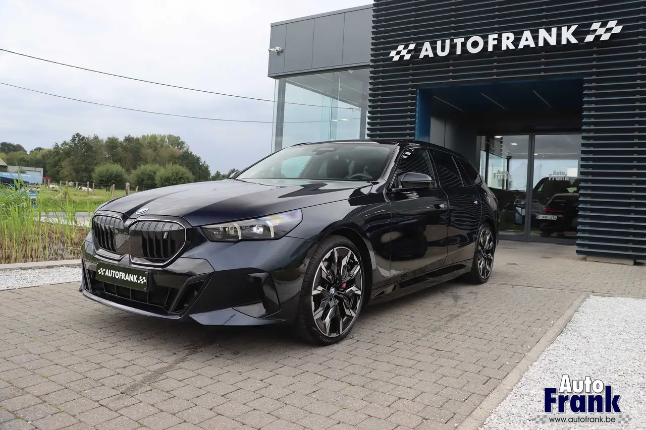 BMW i5 - 3