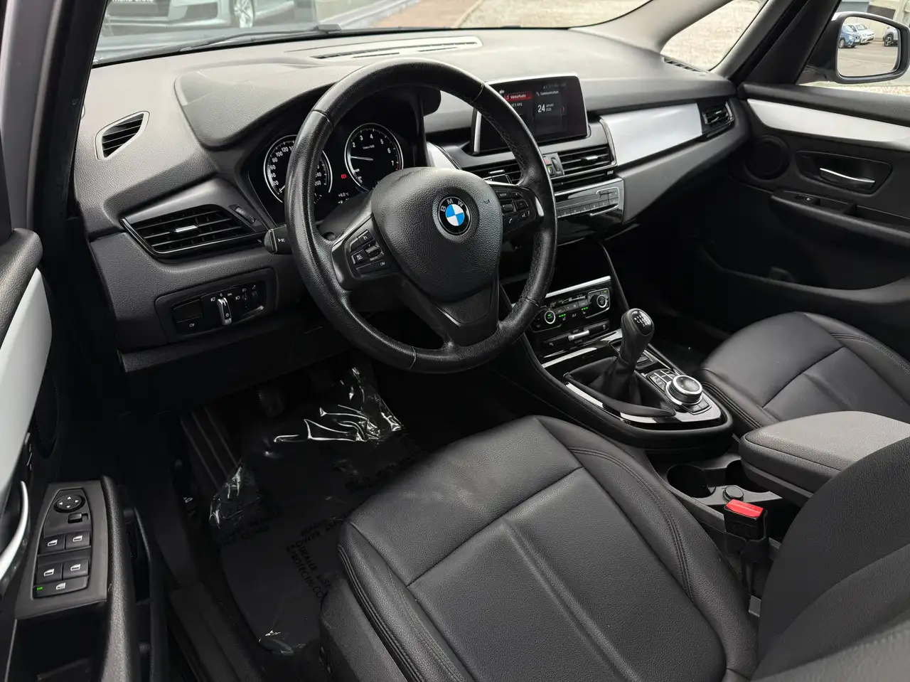 BMW 218 - 10