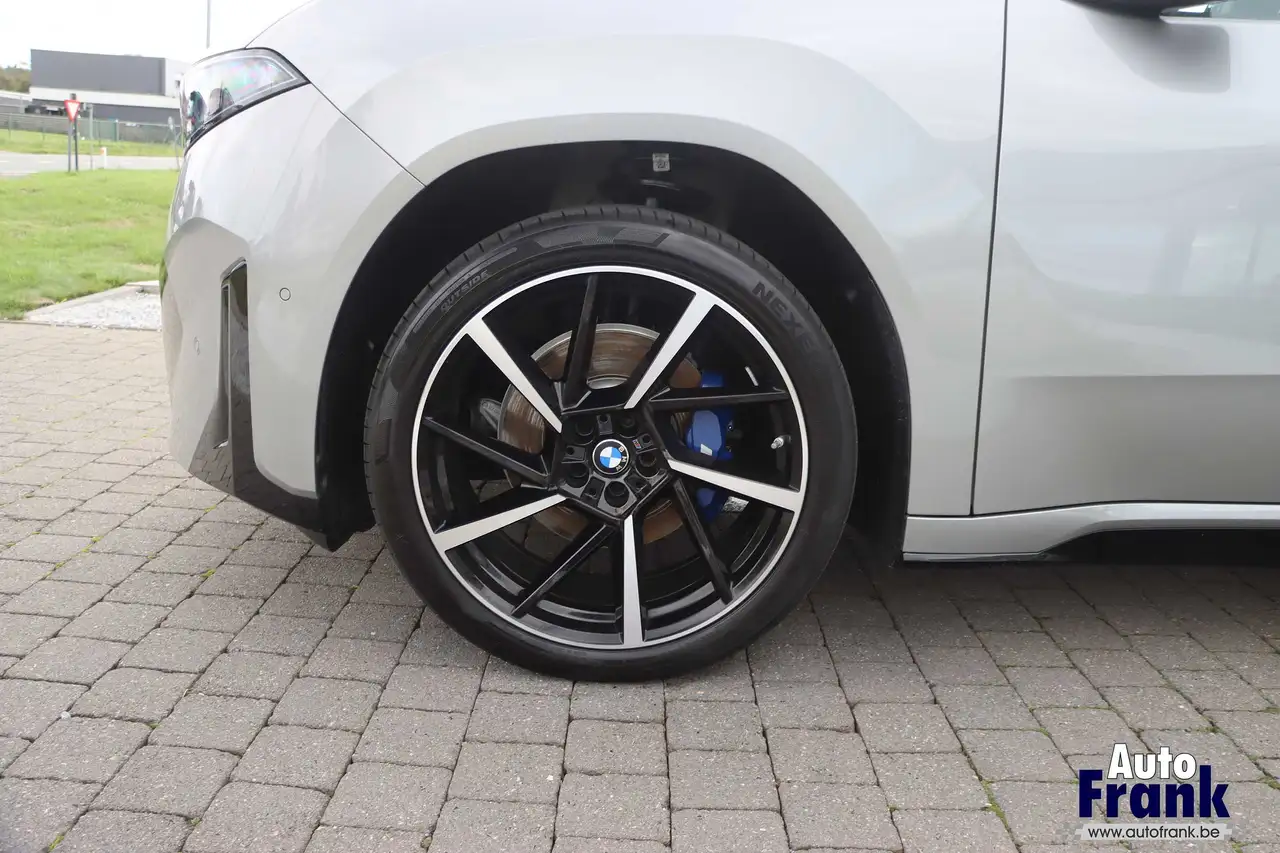 BMW iX3 - 4