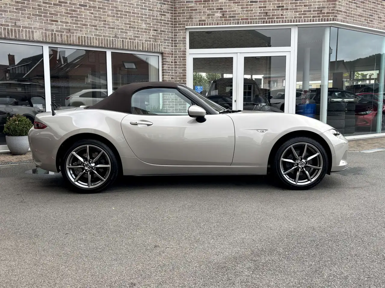 Mazda MX-5 - 9