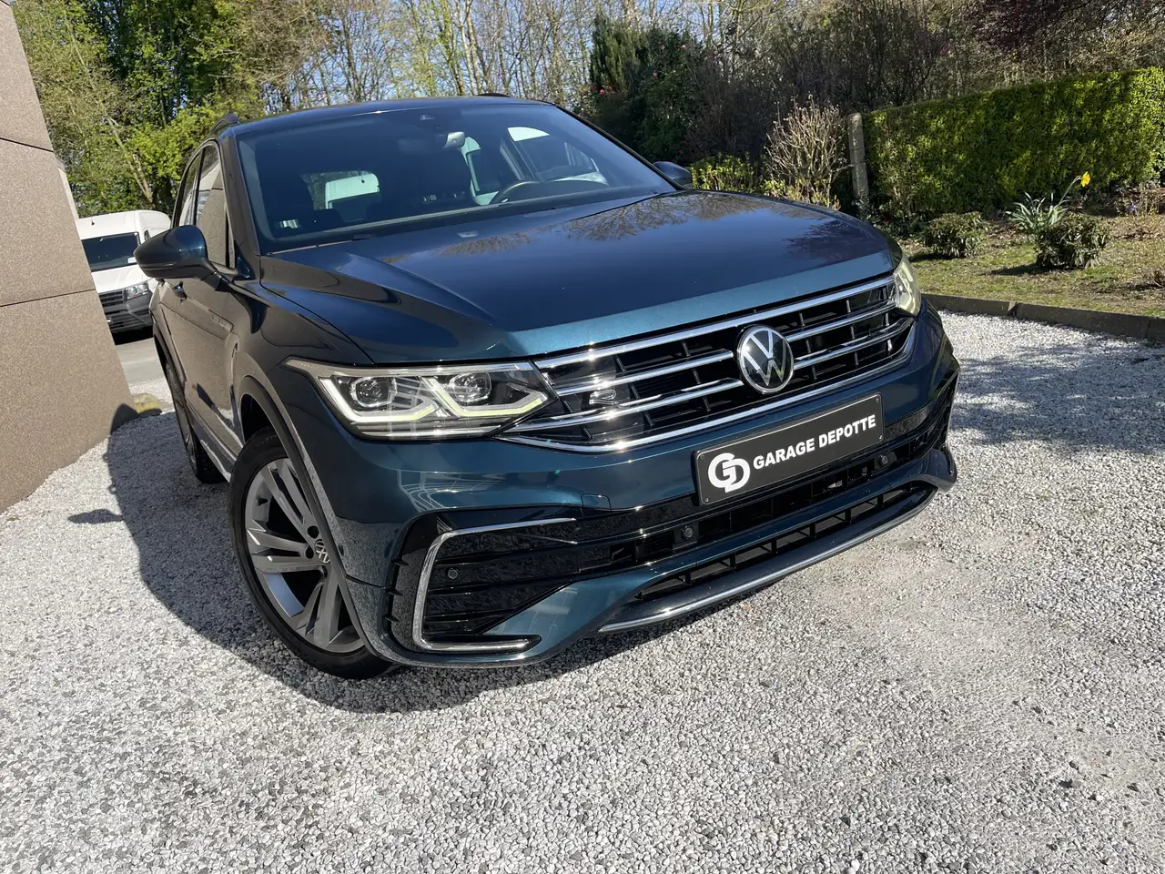 Volkswagen Tiguan - 8