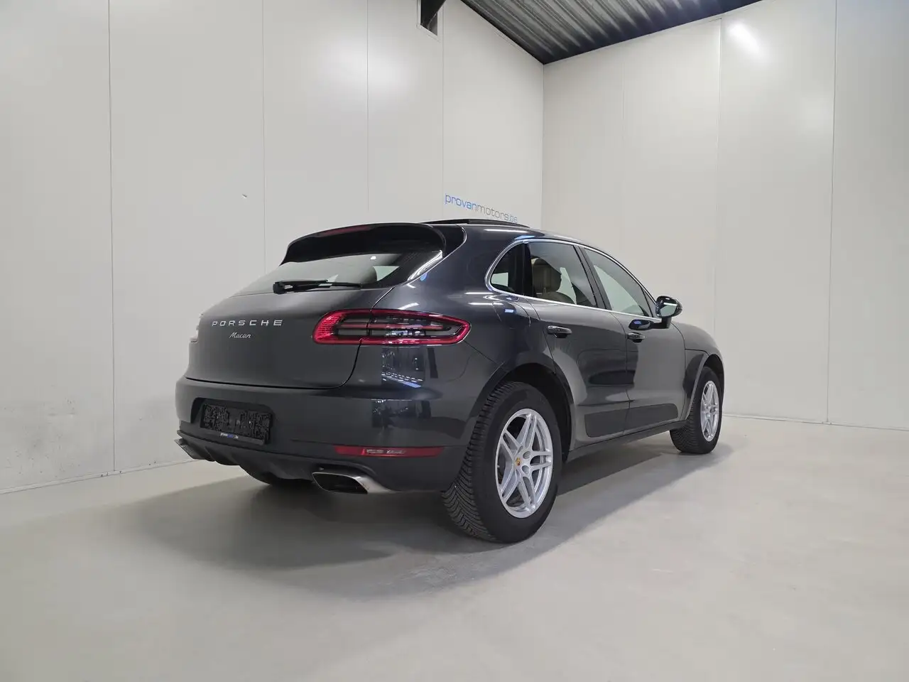 Porsche Macan - 3