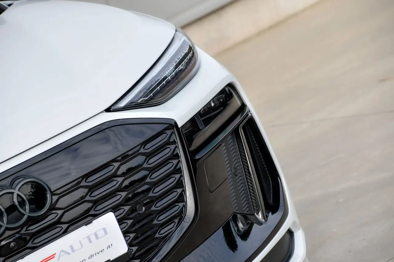 Audi SQ6 e-tron - 5
