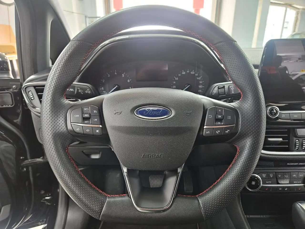 Ford Fiesta - 10