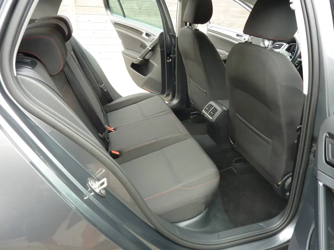 Volkswagen Golf - 9