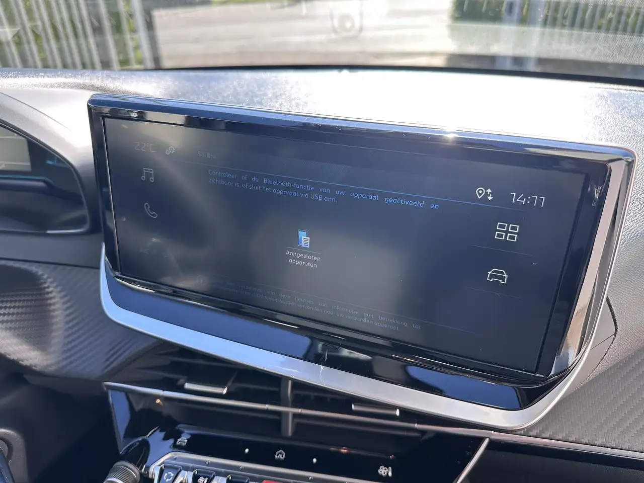 Peugeot 208 - 10