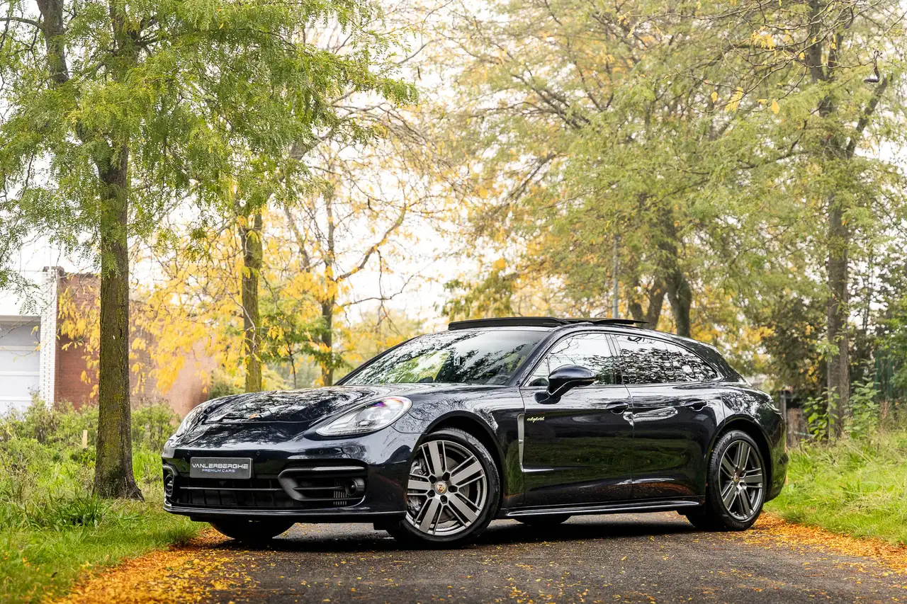 Porsche Panamera - 3