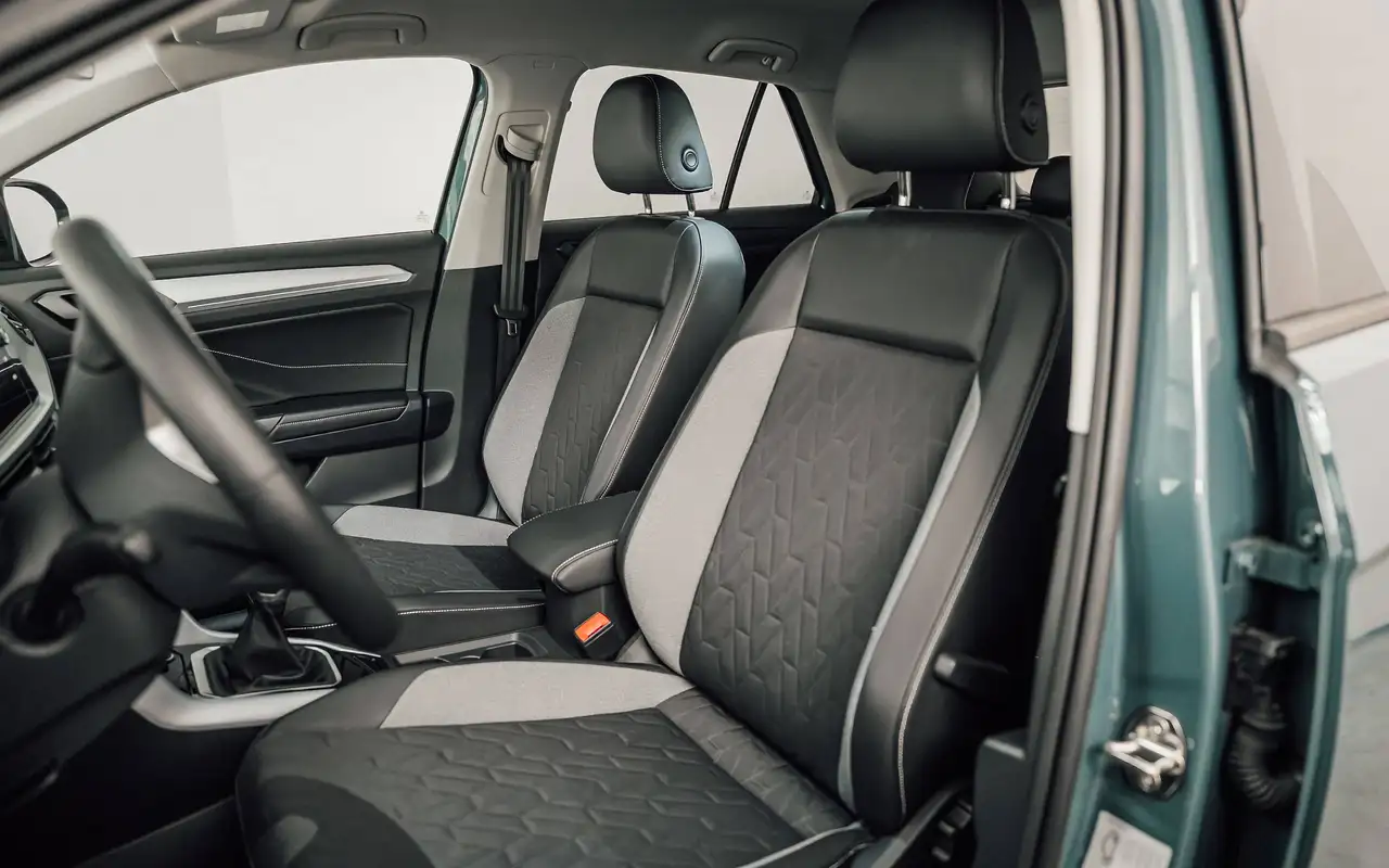 Volkswagen T-Roc - 8