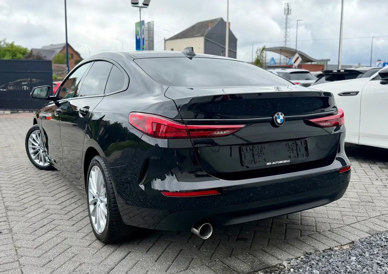 BMW 218 - 6