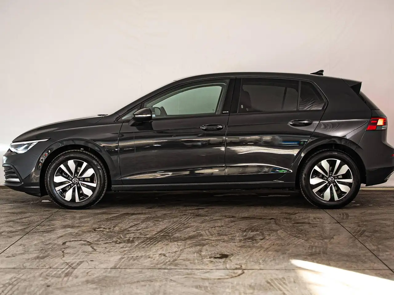 Volkswagen Golf - 2