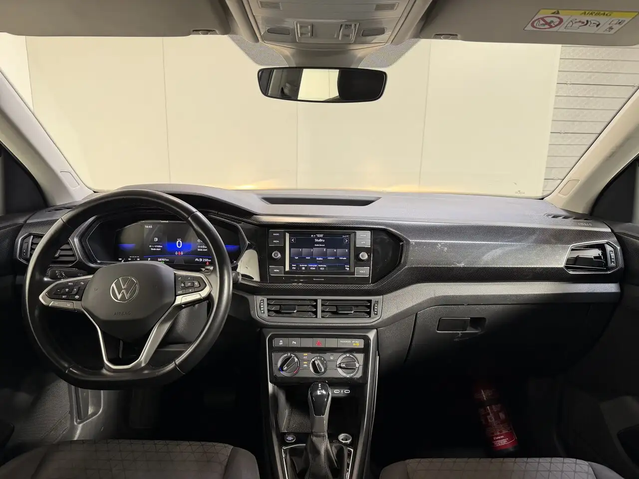 Volkswagen T-Cross - 10