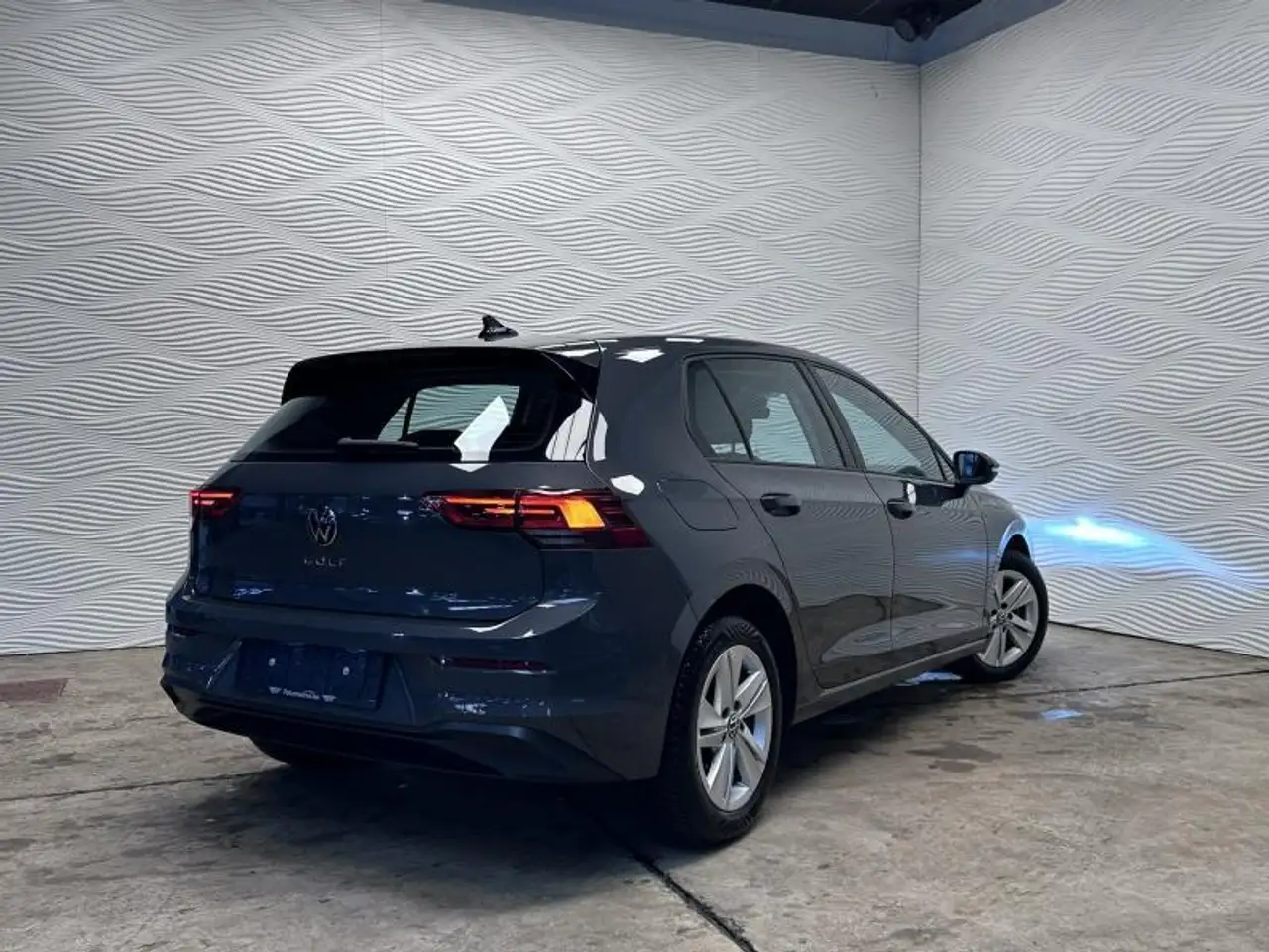 Volkswagen Golf - 8