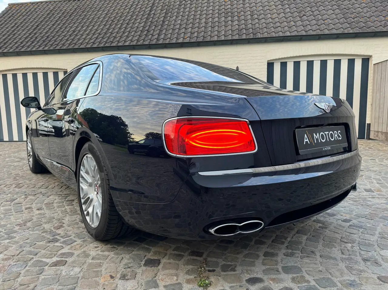 Bentley Flying Spur - 3
