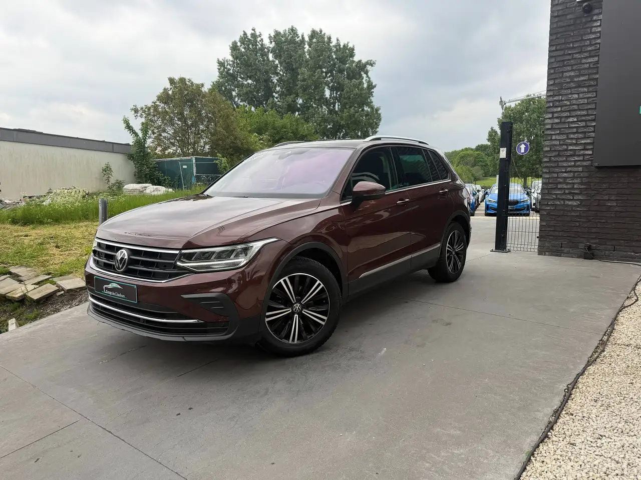 Volkswagen Tiguan - 8