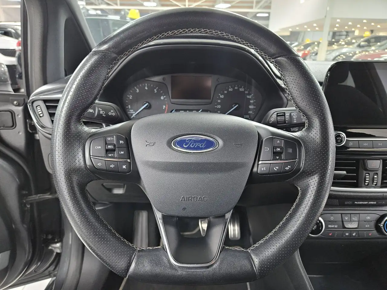 Ford Fiesta - 10