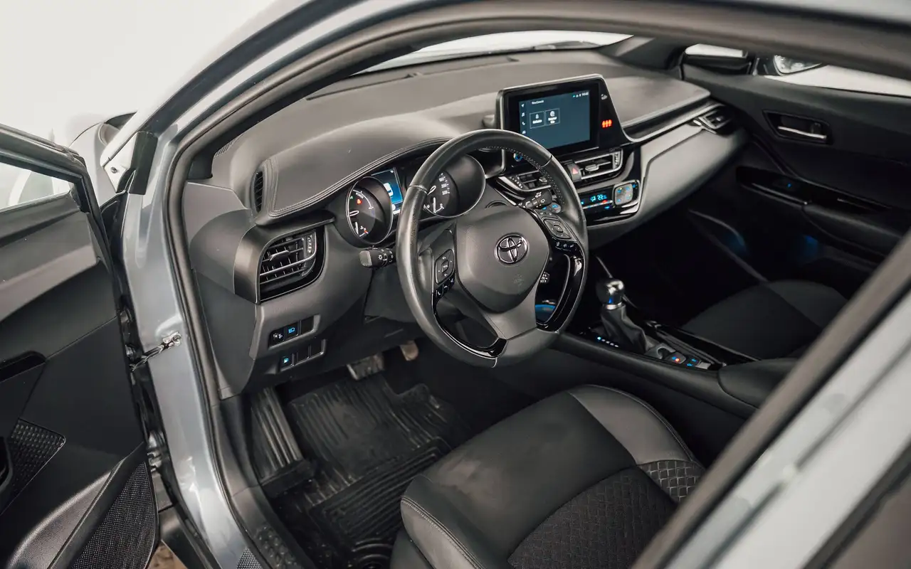 Toyota C-HR - 12