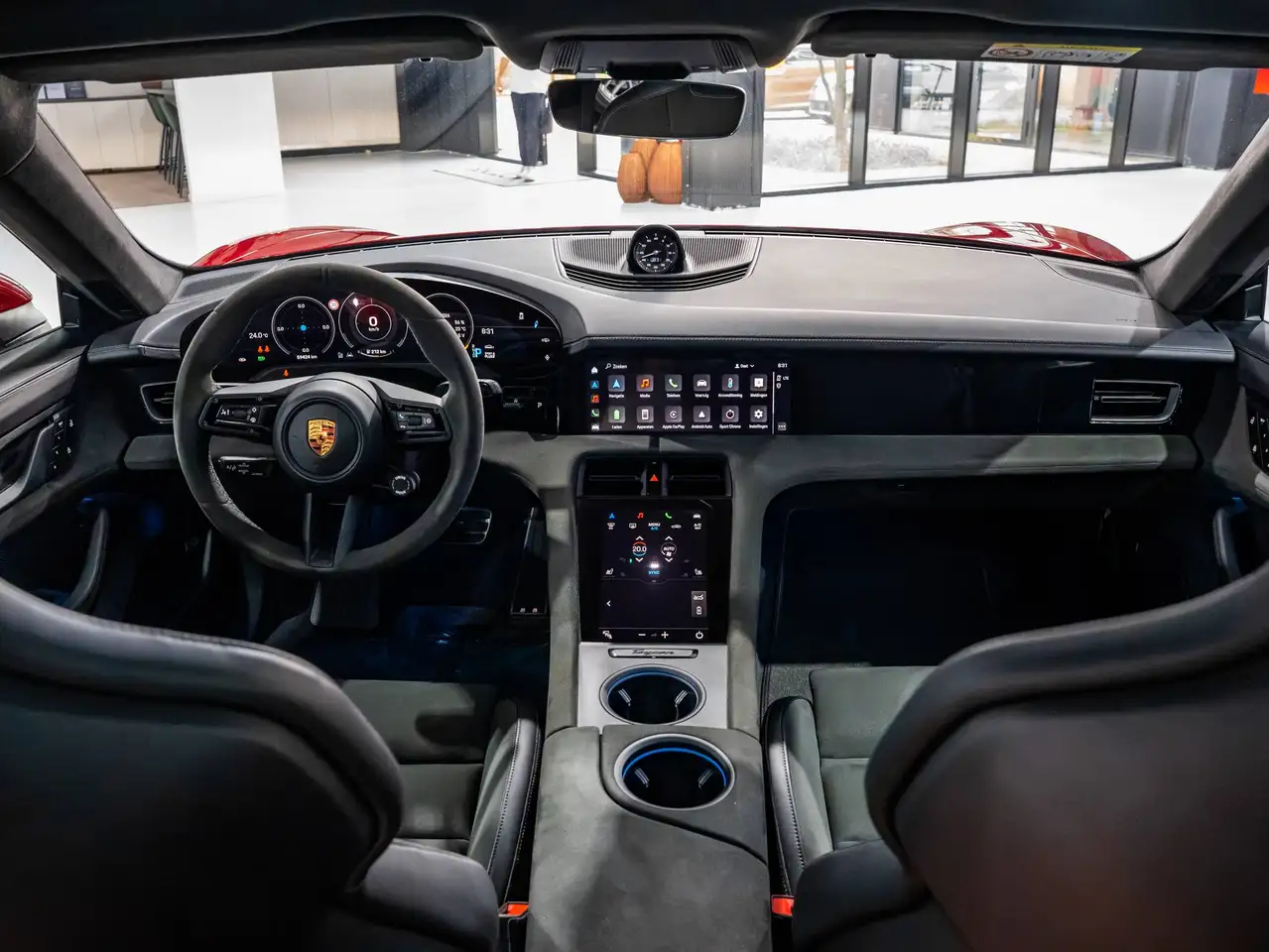 Porsche Taycan - 12