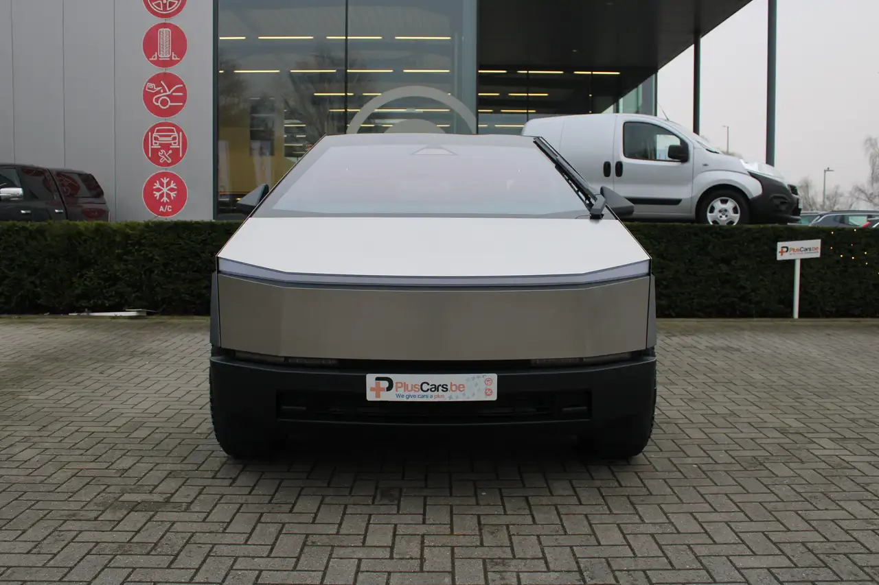 Tesla Cybertruck - 3