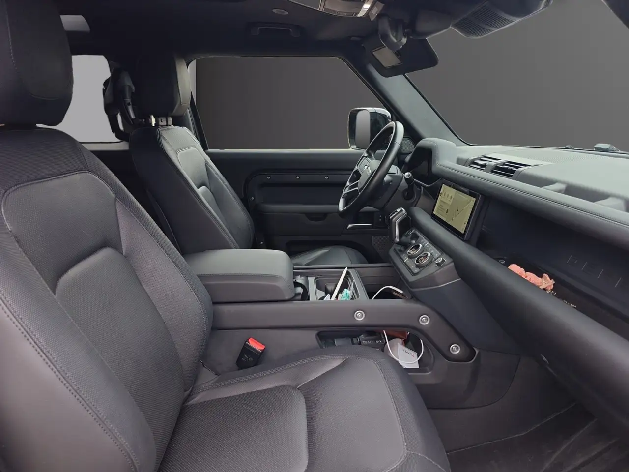 Land Rover Defender - 11