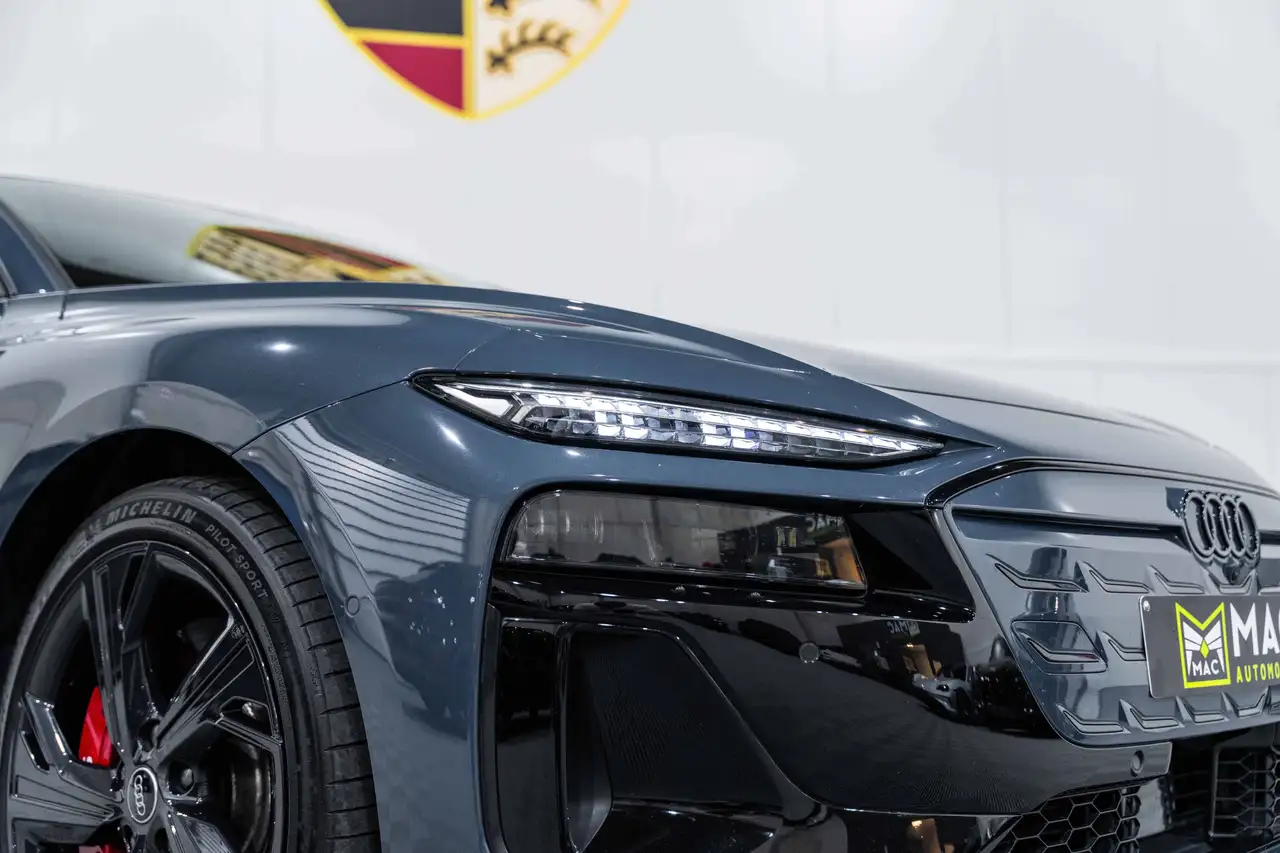 Audi S6 e-tron - 7
