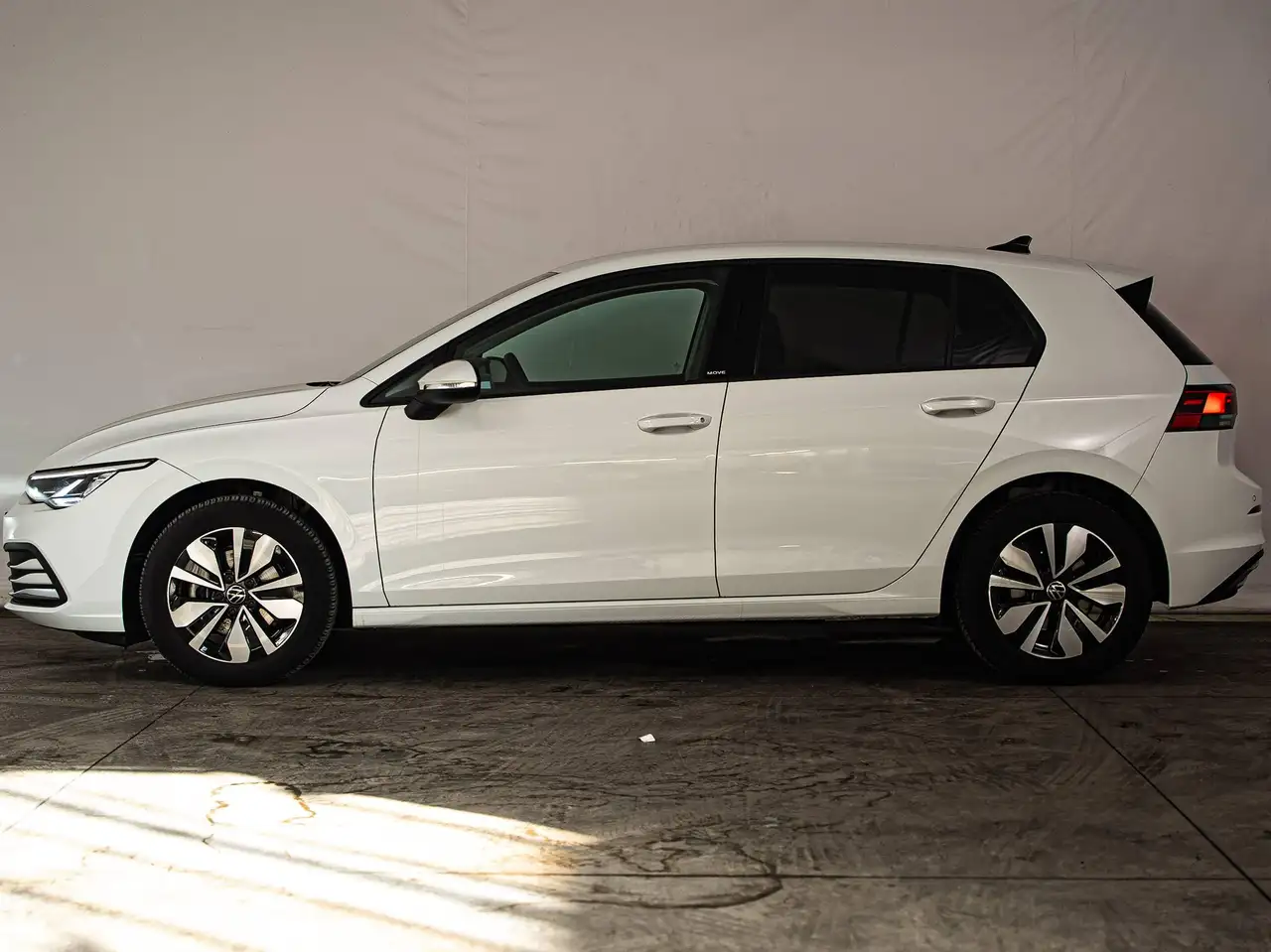 Volkswagen Golf - 2