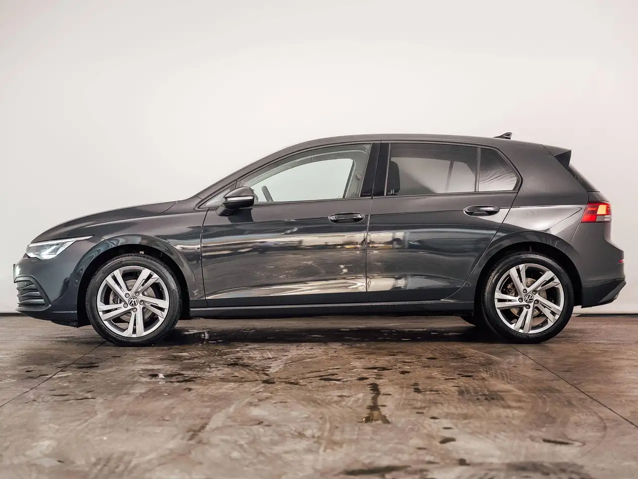 Volkswagen Golf - 2