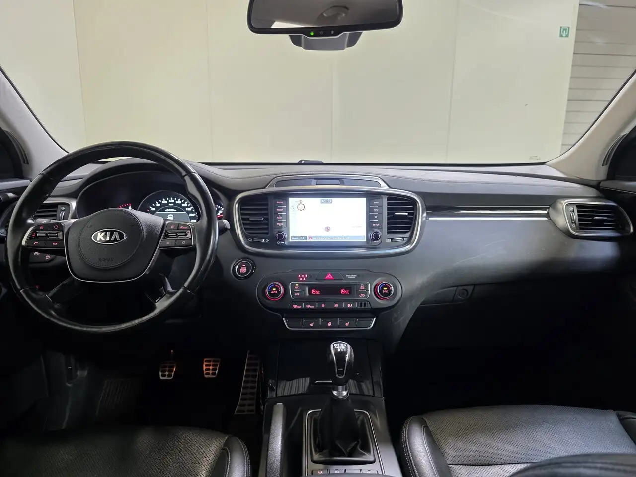 Kia Sorento - 12