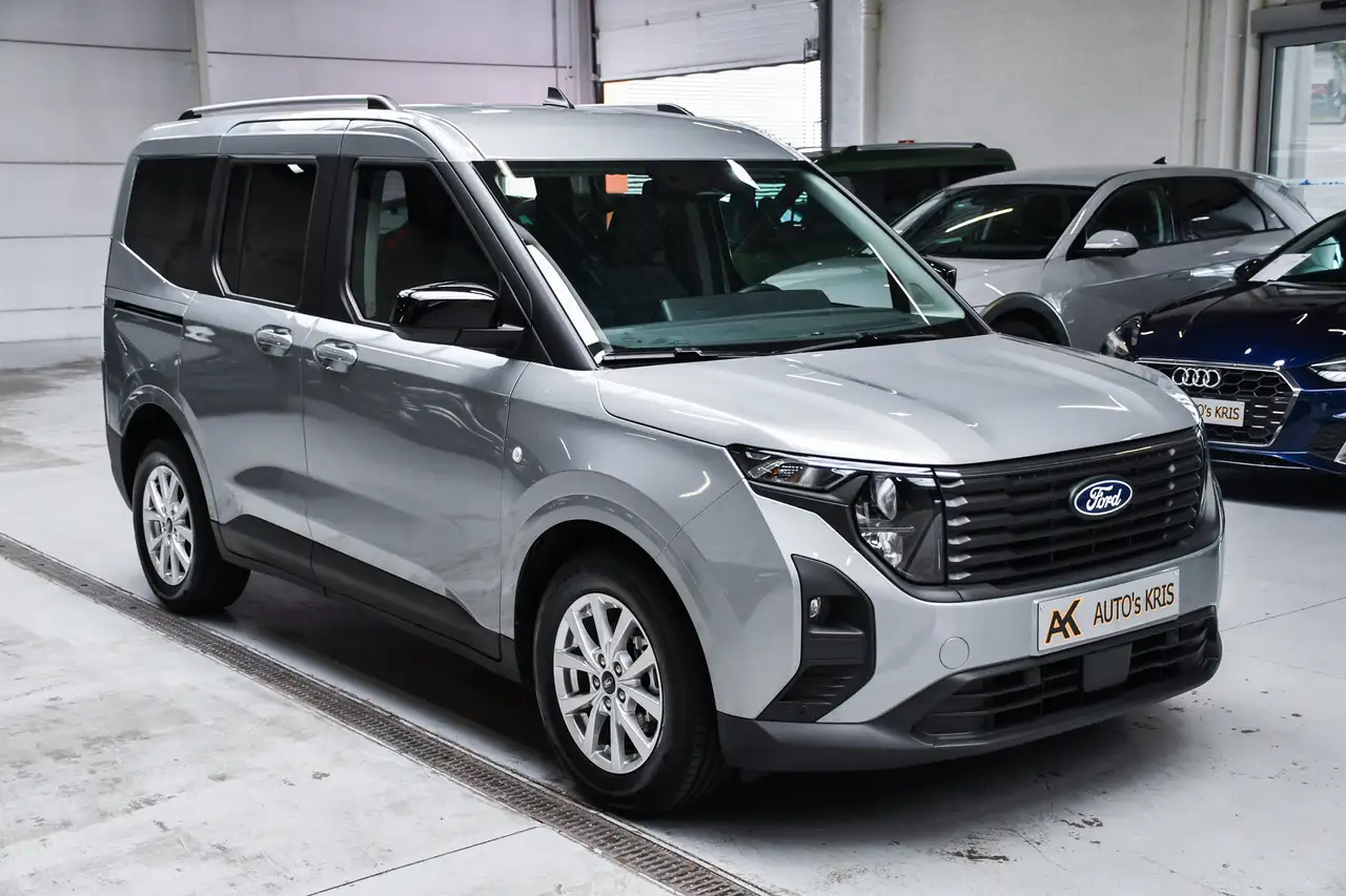 Ford Tourneo Courier - 2