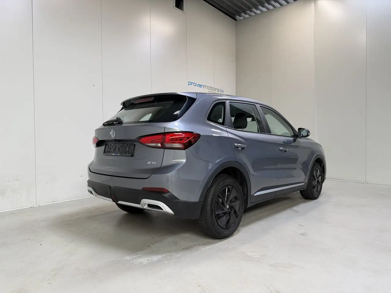 MG ZS - 3