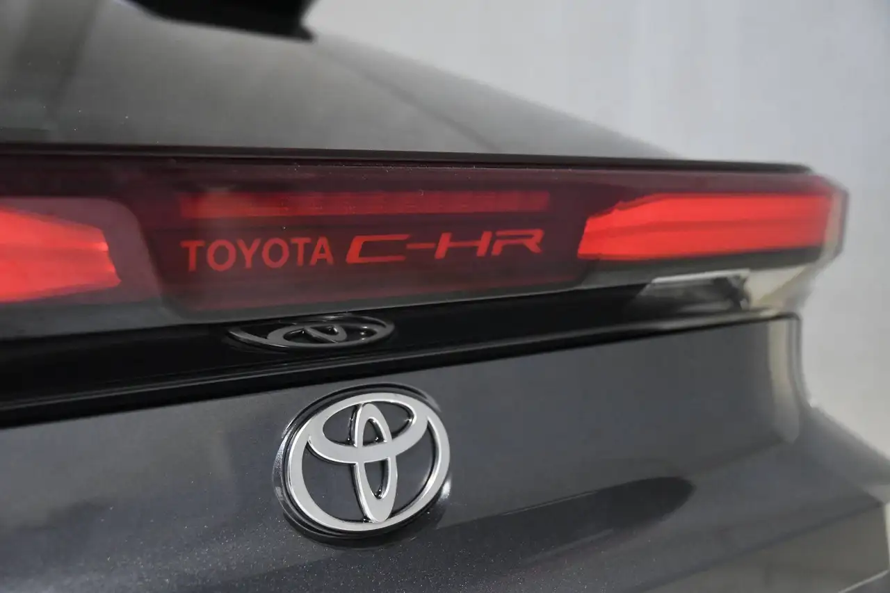 Toyota C-HR - 9