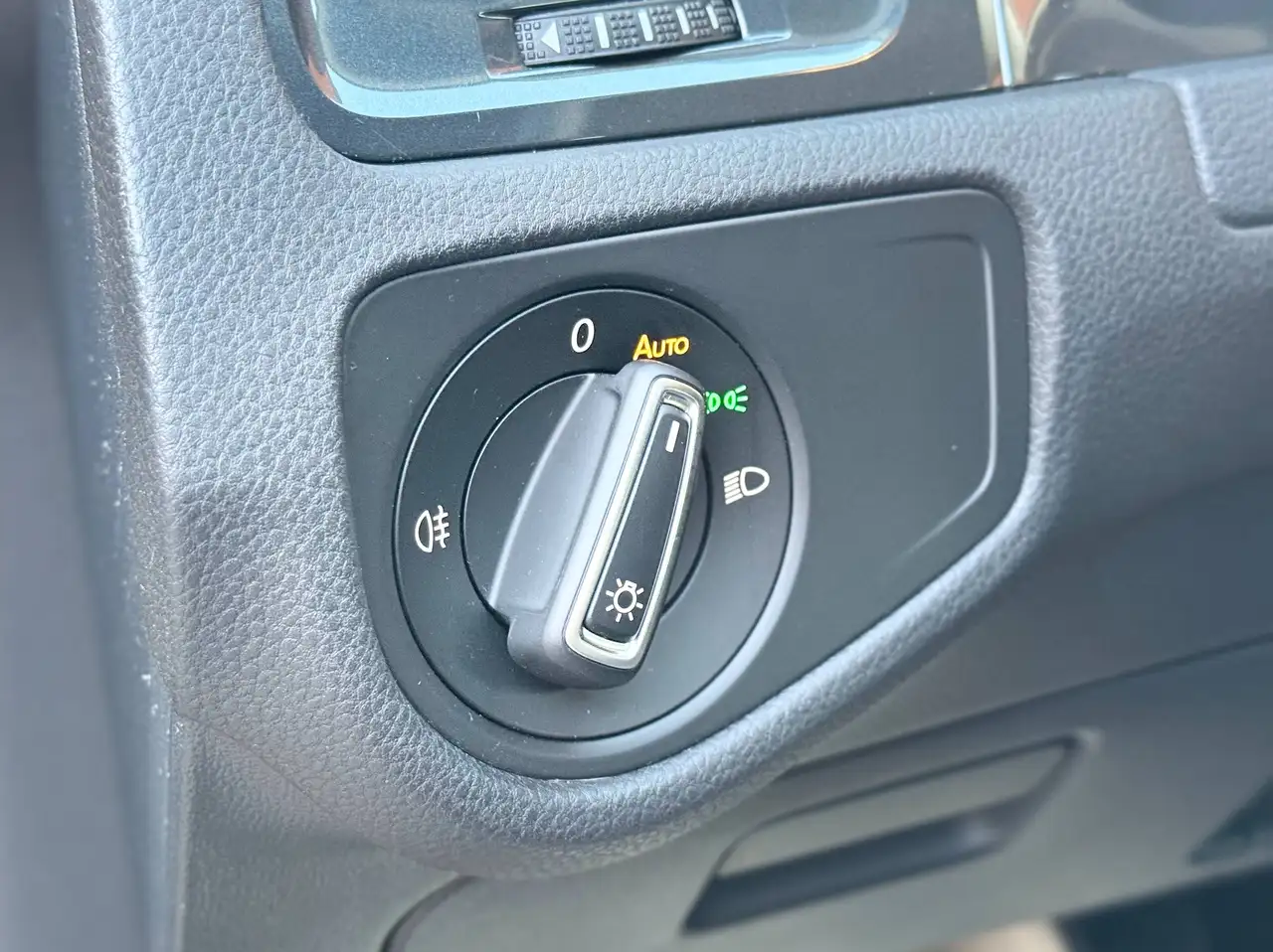 Volkswagen Golf - 12