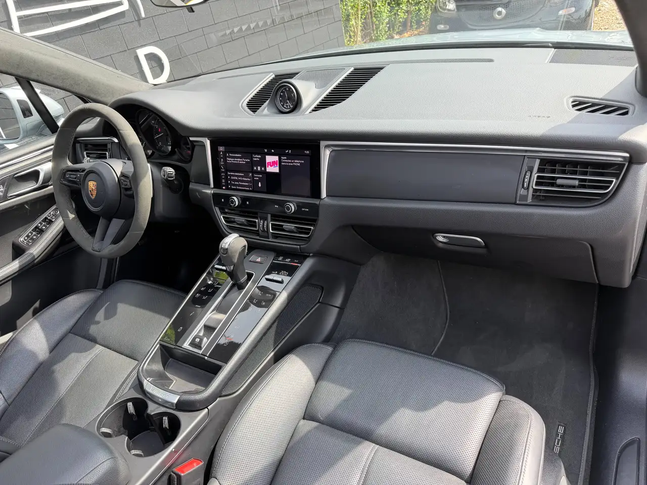 Porsche Macan - 12