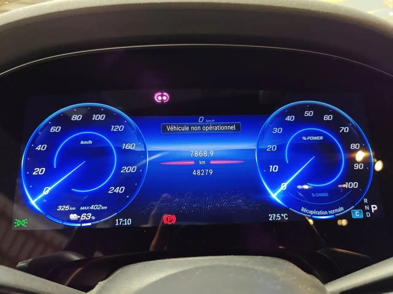 Mercedes-Benz EQS - 12
