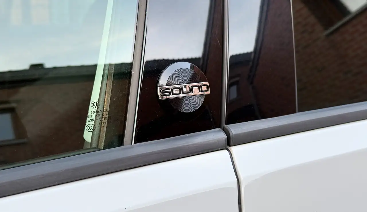 Volkswagen Golf - 6