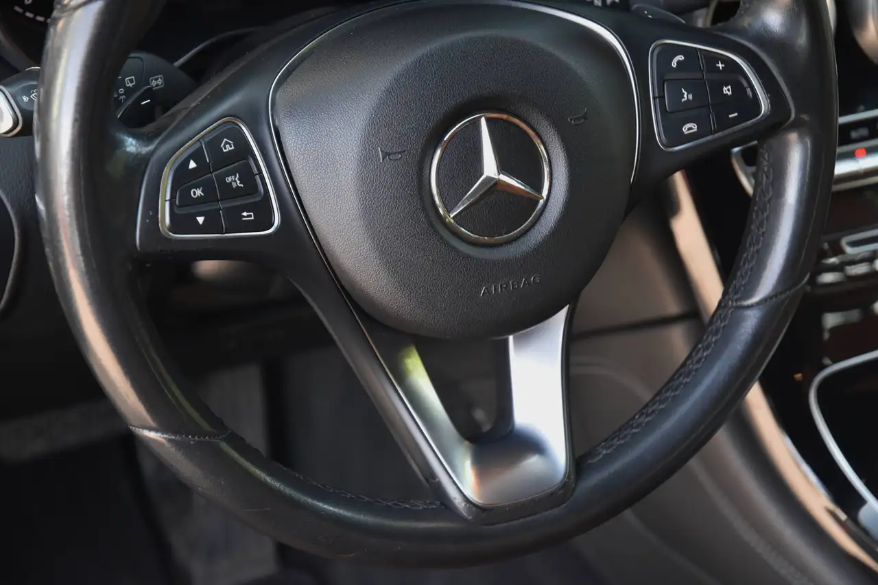 Mercedes-Benz GLC 350 - 11