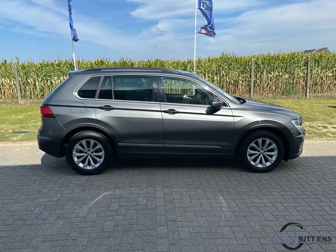 Volkswagen Tiguan - 6