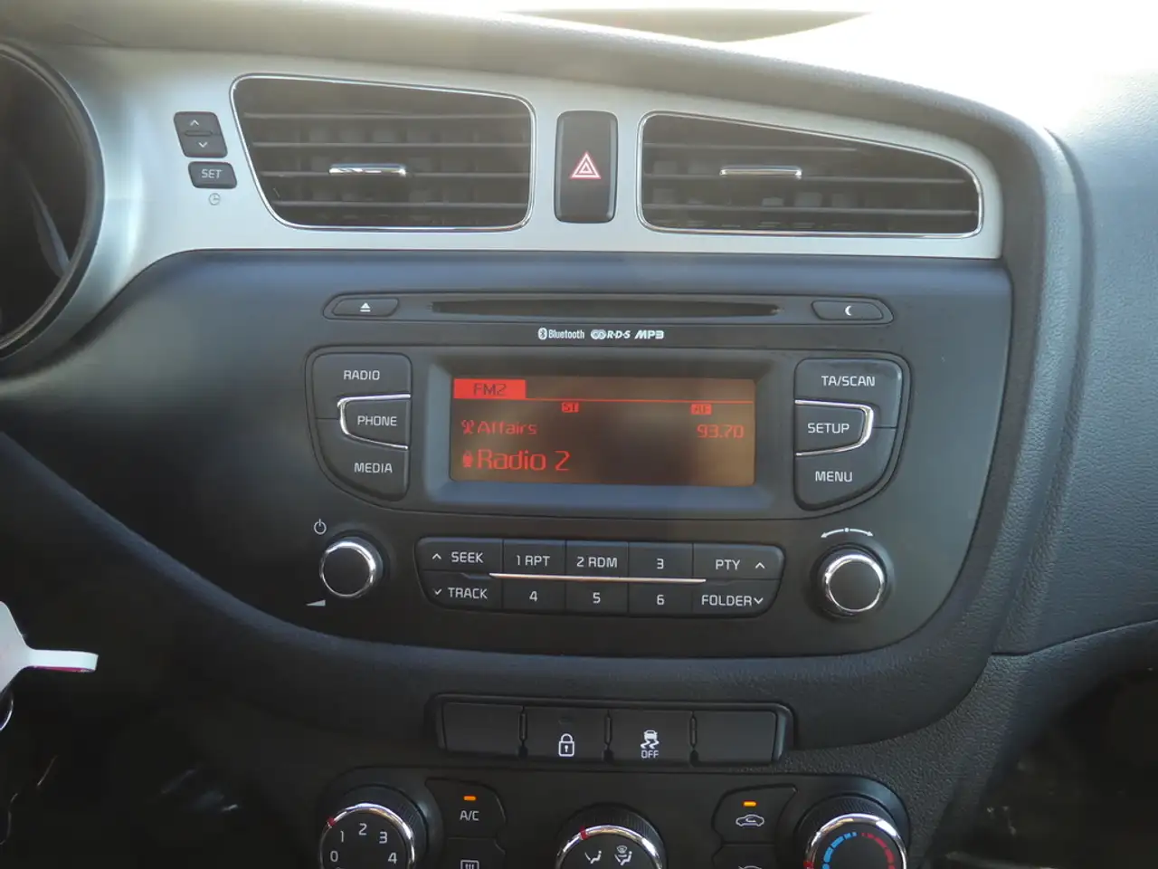 Kia Ceed / cee'd - 11