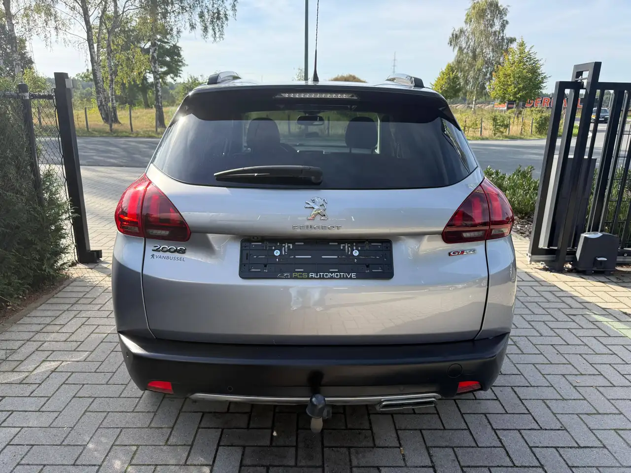 Peugeot 2008 - 5