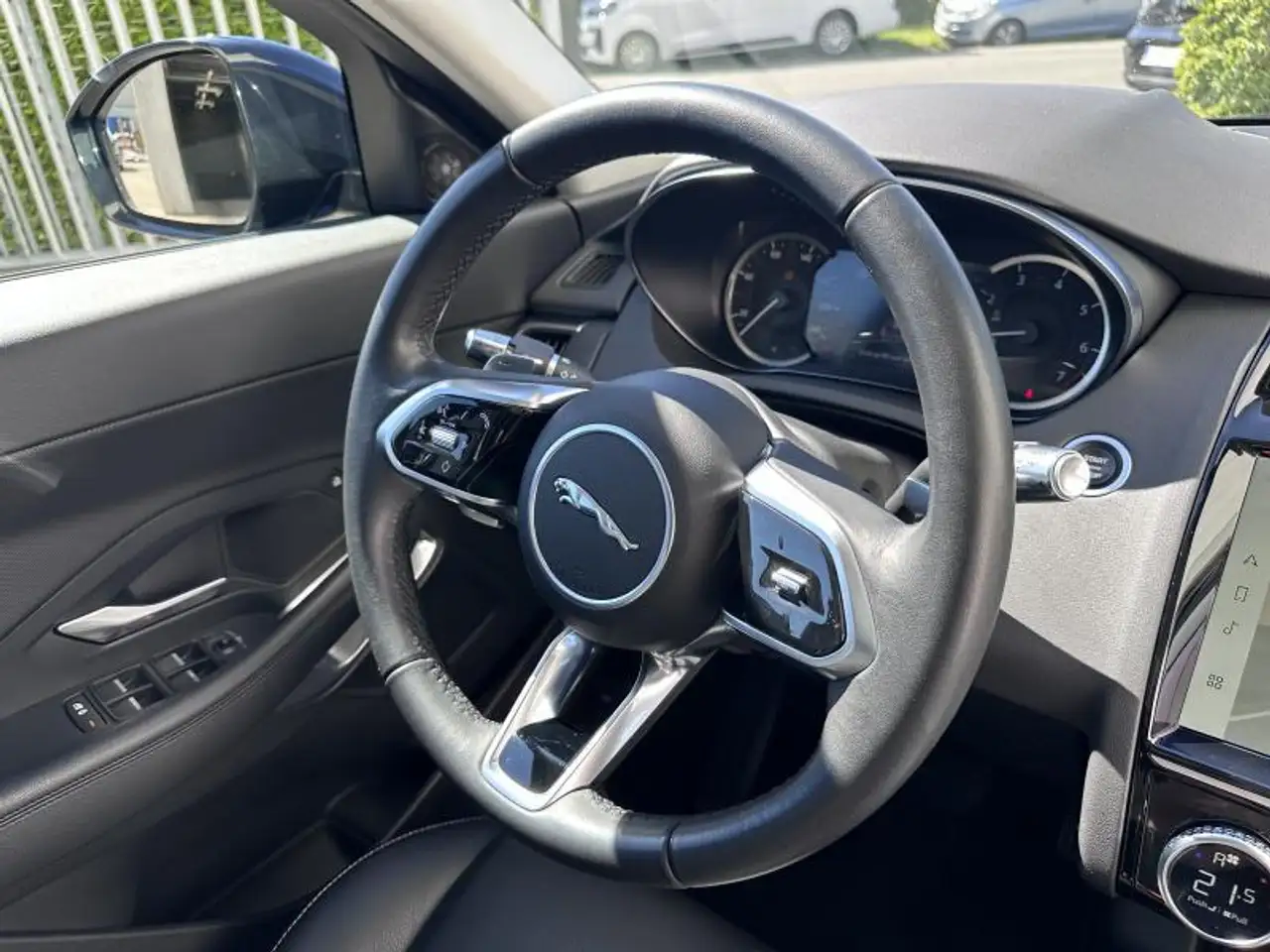 Jaguar E-Pace - 11