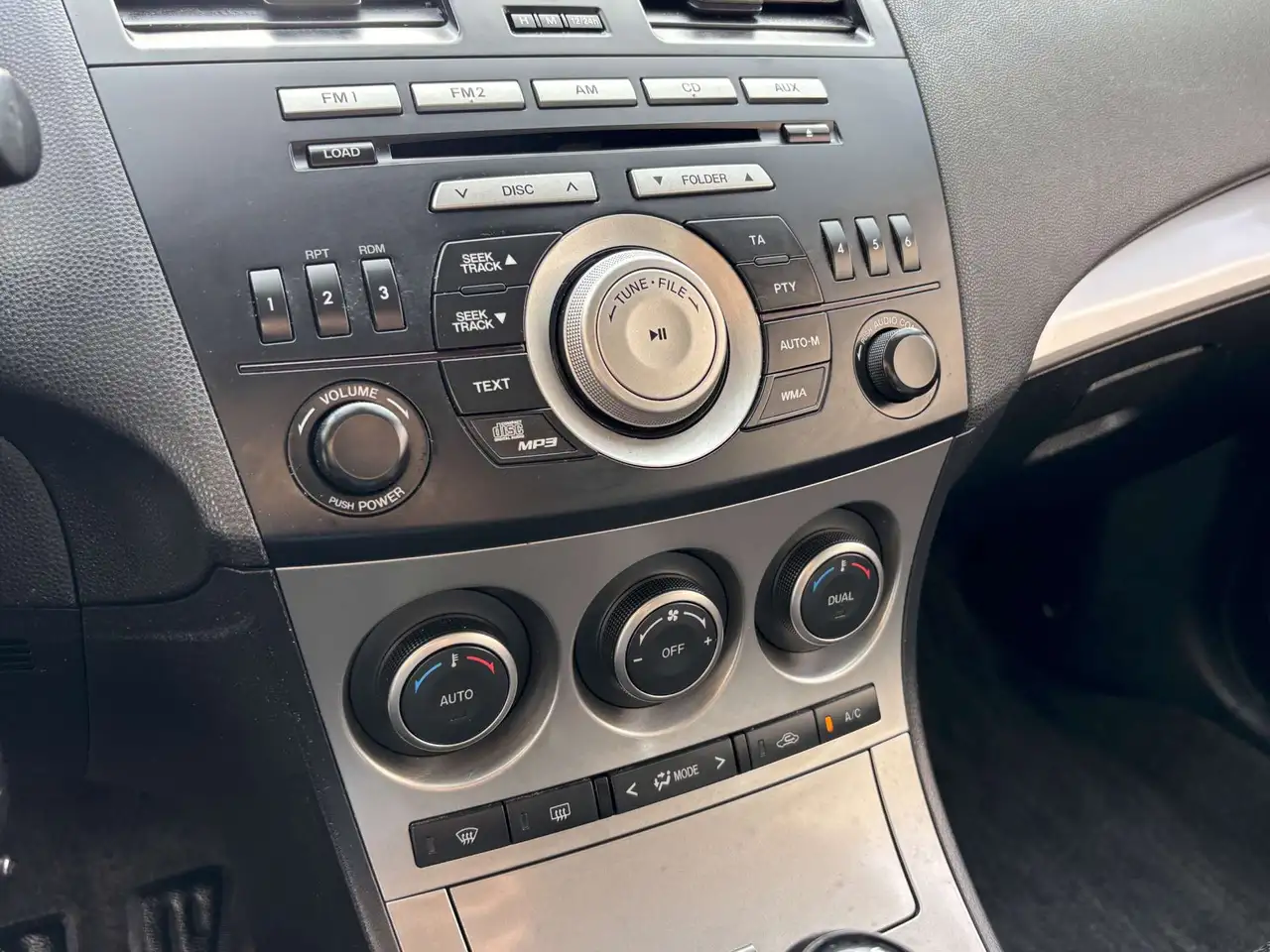 Mazda 3 - 10