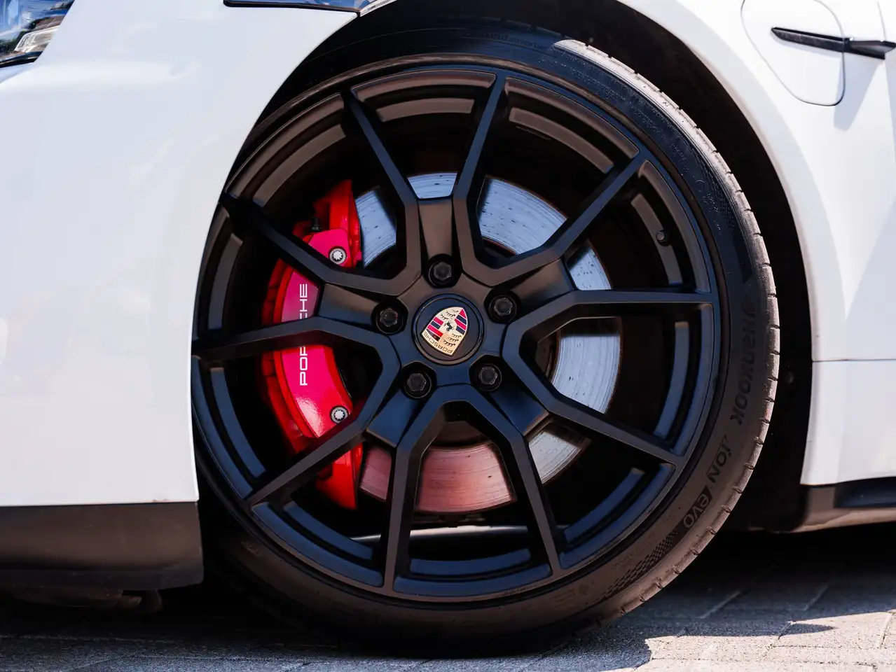 Porsche Taycan - 7