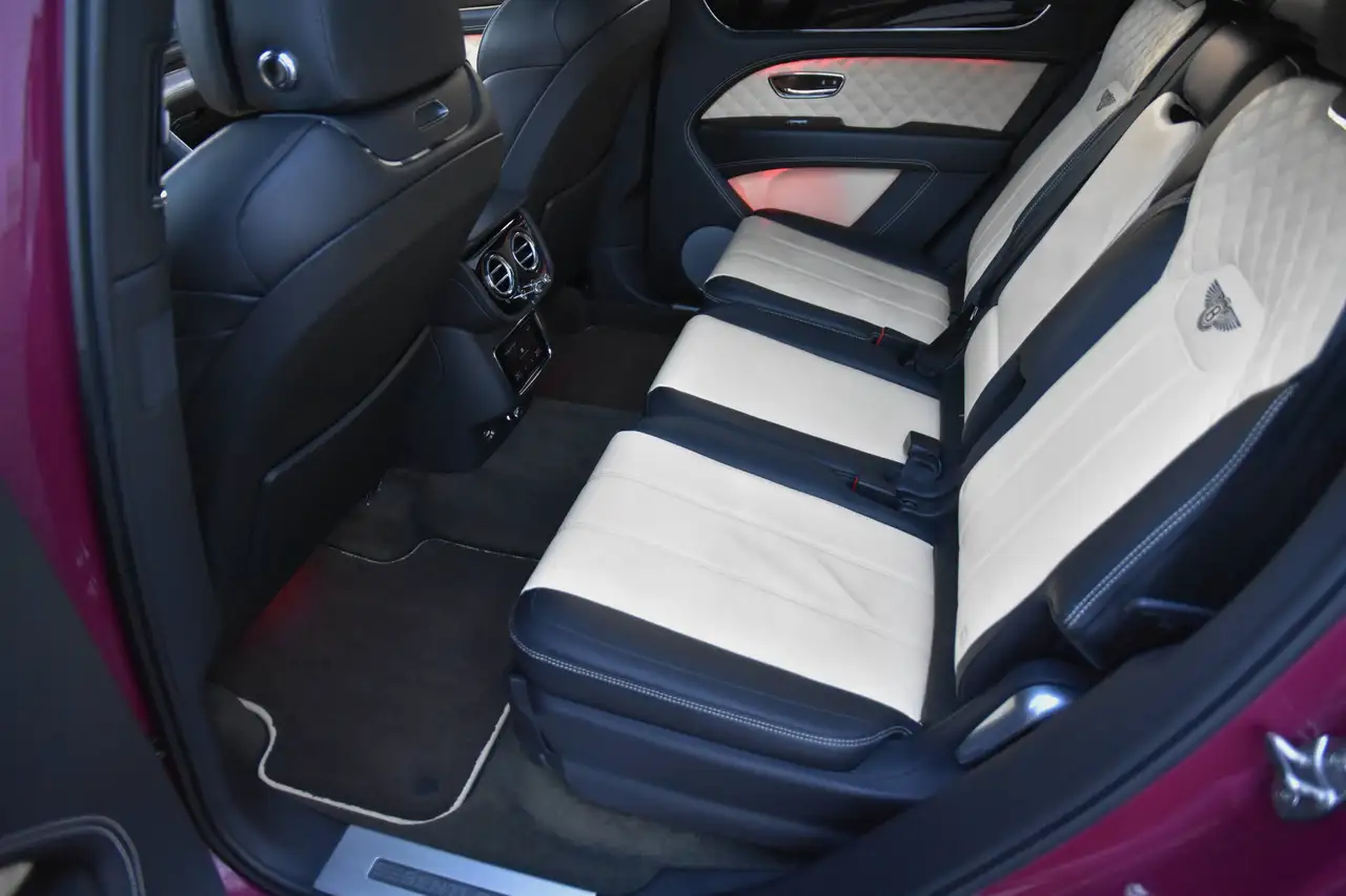 Bentley Bentayga - 12