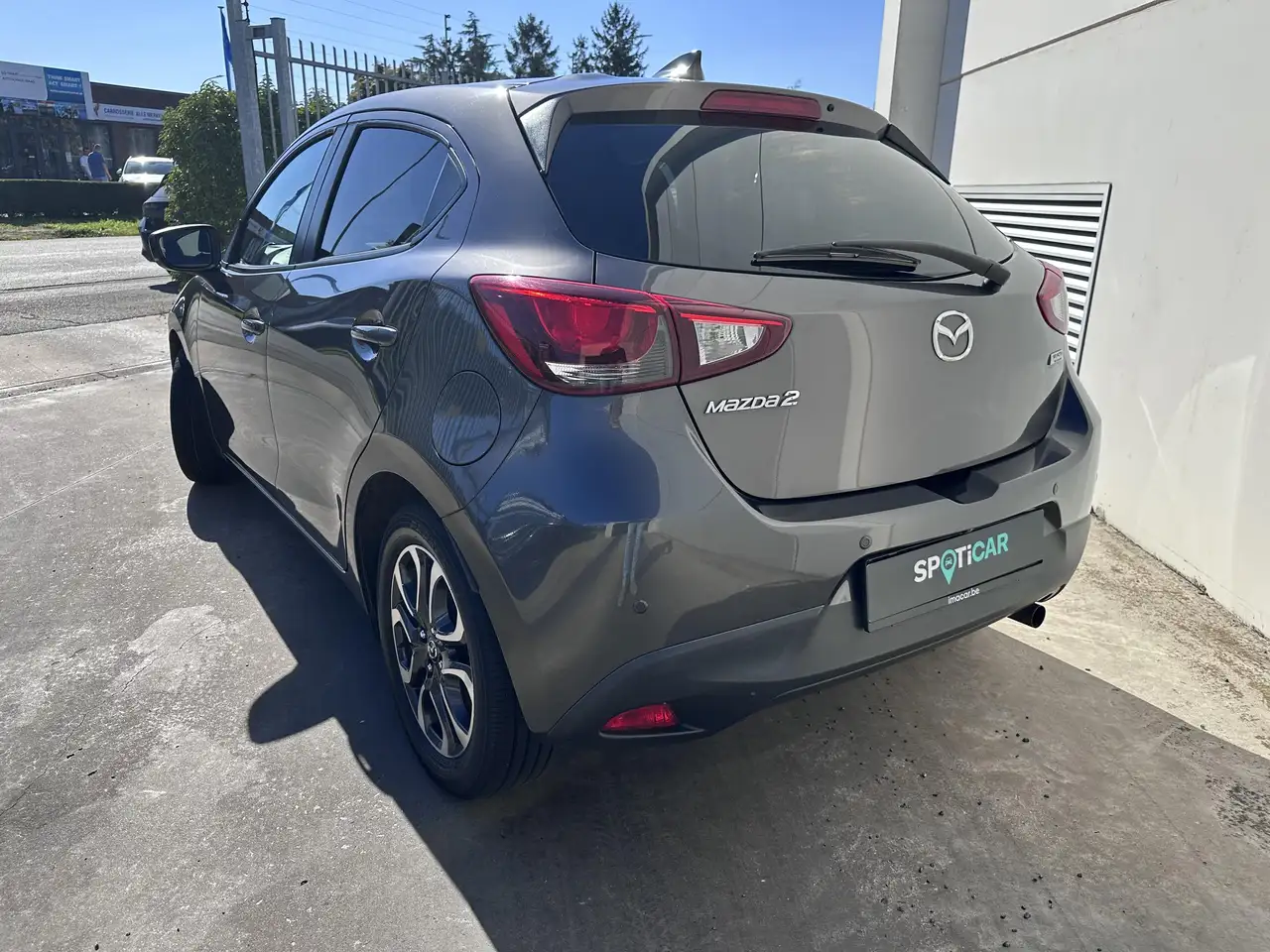 Mazda 2 - 3
