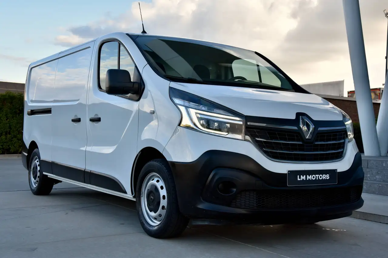 Renault Trafic - 12