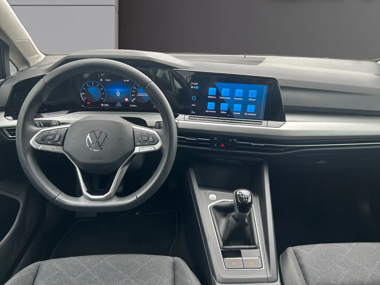 Volkswagen Golf - 11