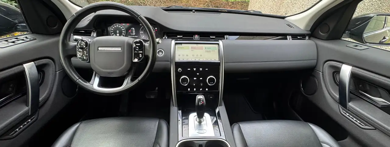 Land Rover Discovery Sport - 11