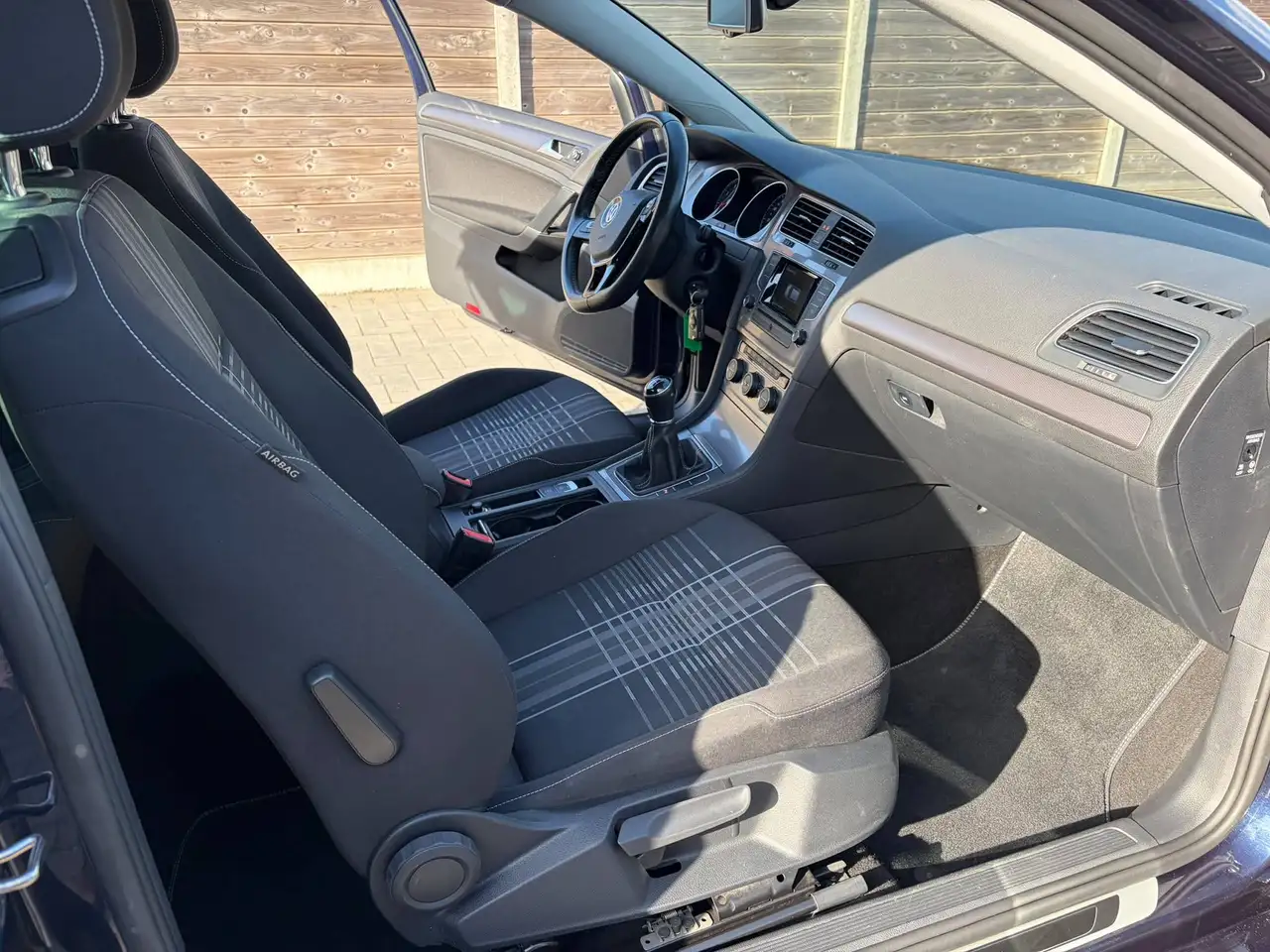 Volkswagen Golf - 8