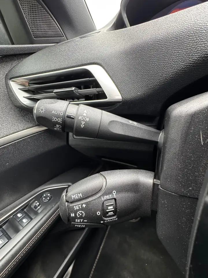Peugeot 3008 - 8