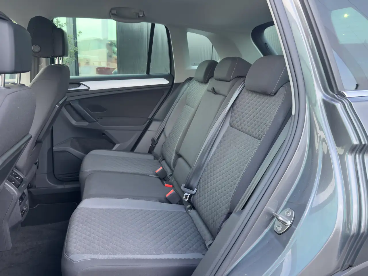 Volkswagen Tiguan - 10
