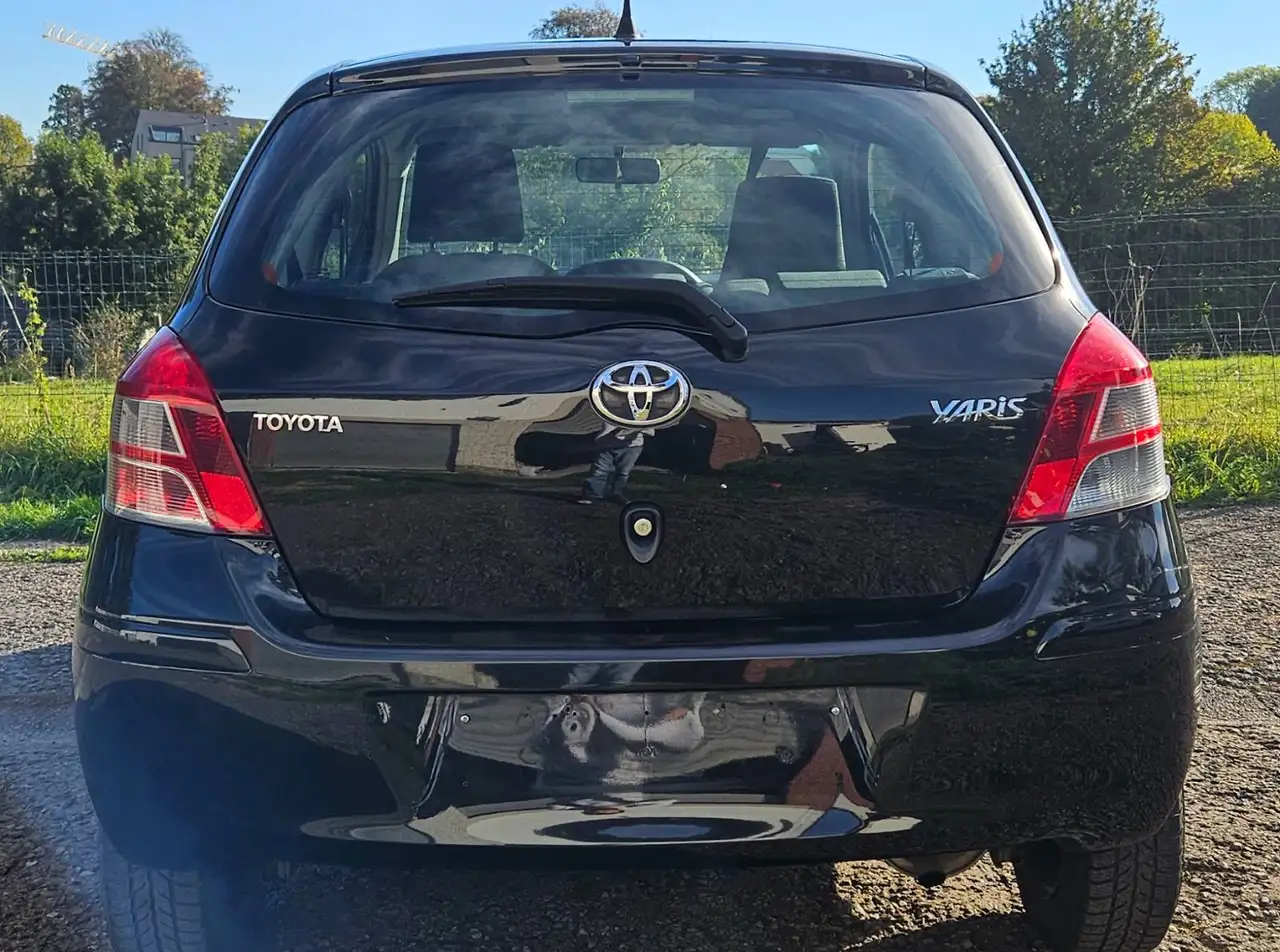 Toyota Yaris - 8